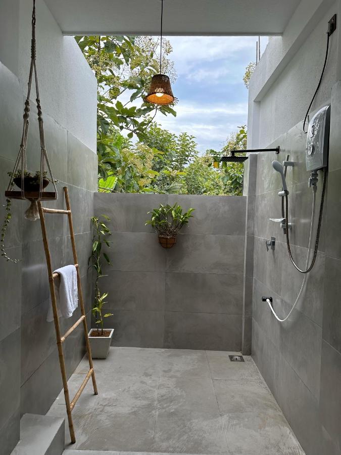 Finch Tangalle Exterior photo